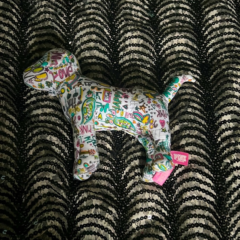 Brand New Condition, VS Pink, Lmt Edition, Flower Power, Graffiti Pup!